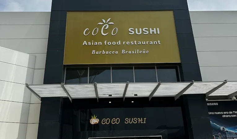 fachada coco sushi almeria