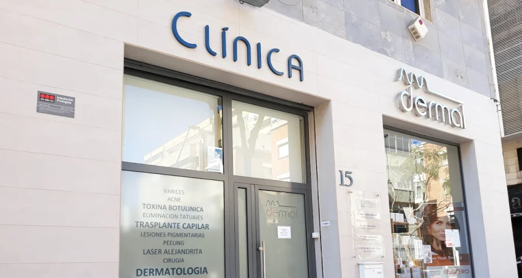 fachada clinica dermal almeria